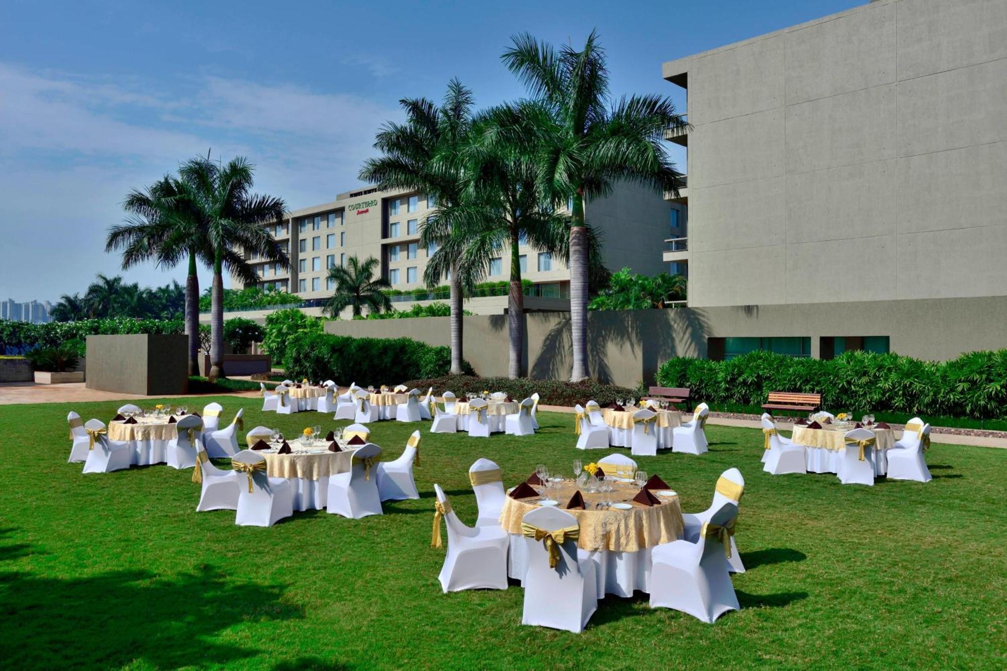 Courtyard By Marriott Pune Hinjewadi Pimpri-Chinchwad Exterior photo